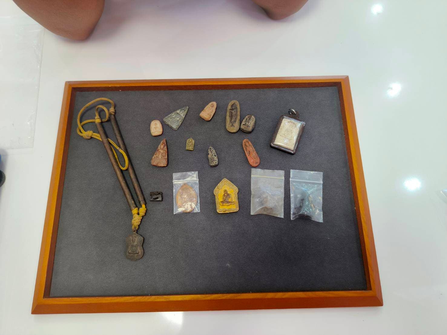 เครื่องมือตรวจเปอร์เซ็นต์ทองและตาชั่ง ร้านรับซื้อทอง ป่าตอง ภูเก็ต 1